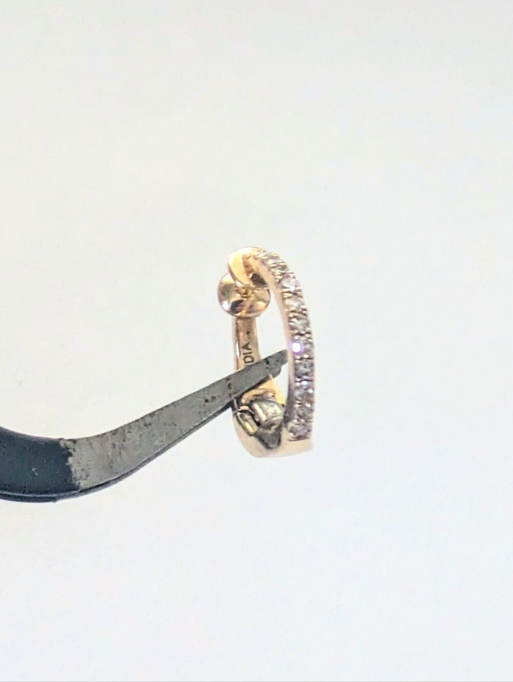 14k Solid Yellow Gold & Genuine White Sapphire Clip-On Nose Ring 1.01 Grams - Picture 6 of 13